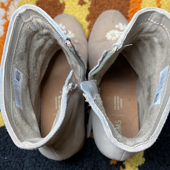 Boho Babe, TOMS, embroidered booties!! - Picture 11 of 15